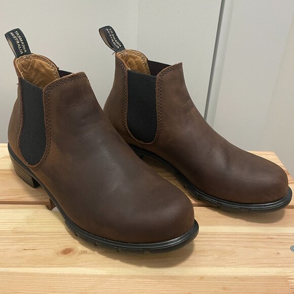 Blundstone - Women’s Series #1673 Heel in 7.5 US - Picture 1 of 3